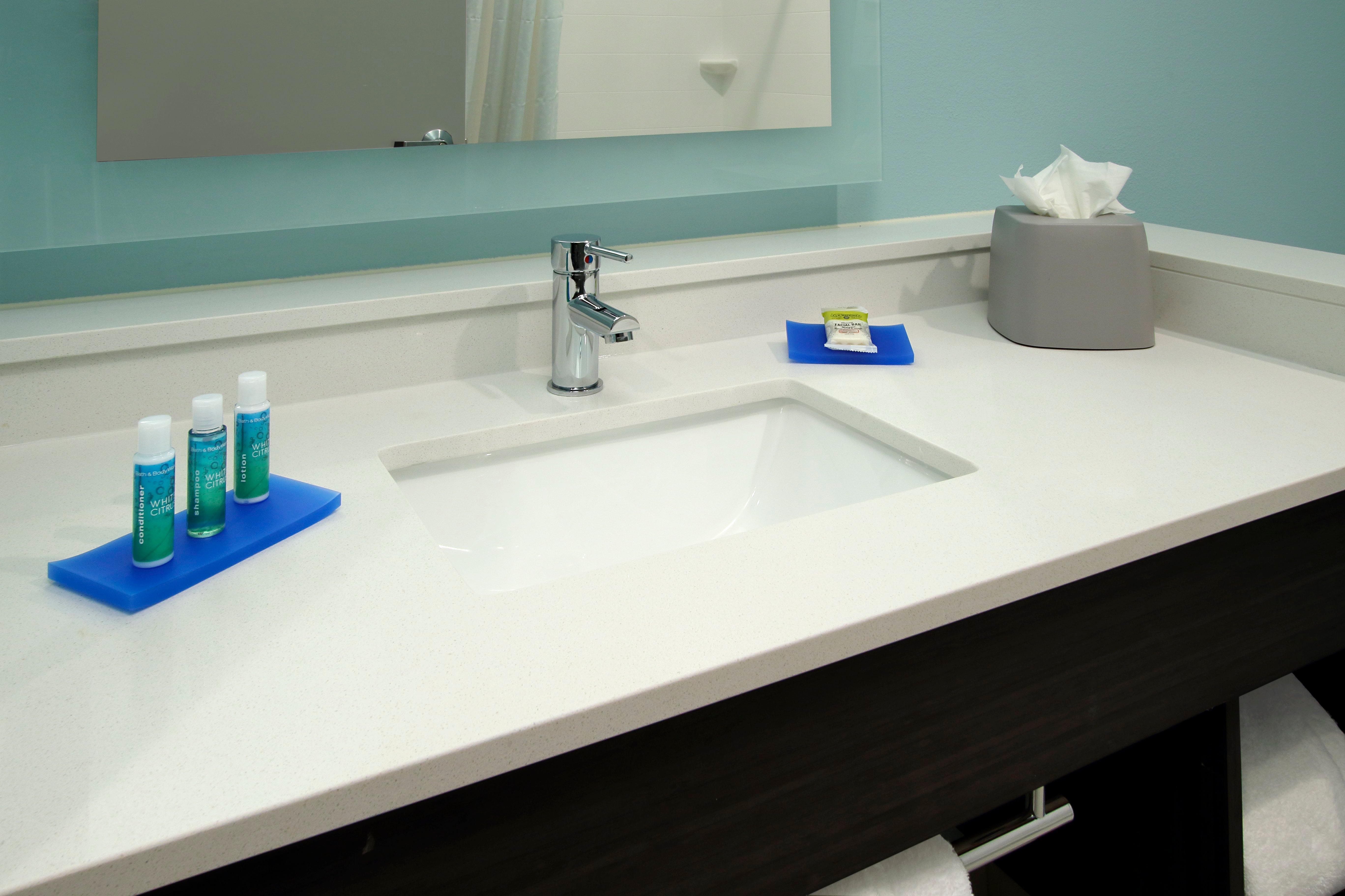 Holiday Inn Express & Suites - Lake Charles South Casino Area By Ihg Kültér fotó